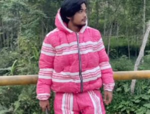 Bikin Outfit dari Bahan Kasur Kapuk, Pria di Magelang Bilang Cocok Buat Rebahan