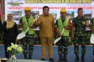 Dibuka Bupati Roby, Rumah Tidak Layak Huni Jadi Sasaran Karya Bhakti TNI