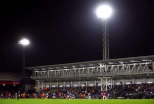 Debut Menang Tribun Baru Luton Town FC