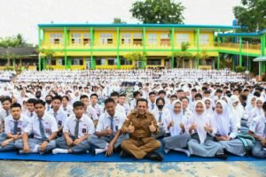 Pemprov Kepri Siapkan Seragam Gratis Bagi Siswa SMA,SMK & SLB