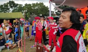 Hendak Nyaleg, Komedian Komeng Ganti Nama dan TelahD ikabulkan oleh Hakim