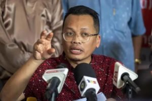 PNS Malaysia Diizinkan Mengenakan Batik Setiap Hari Kerja, Ternyata Ini Alasannya
