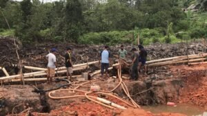 Sungai Tercemar, Nelayan Gerebek Tambang Pasir Ilegal di Daerah Tangkapan Air Sambau