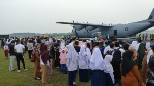 Pesawat Super Hercules Mendarat Perdana di Pangkalan TNI AU Raden Sadjad, Ranai