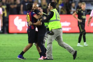 Yassine Chueko, Bodyguard Lionel Messi yang Lebih Cepat dari Steward