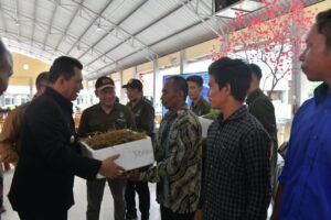 Gubernur Ansar Berikan Berbagai Bantuan Kepada Nelayan Kota Batam