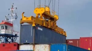 Sejak Pengoperasian STS Crane, Kegiatan Bongkar Muat Semakin Efektif