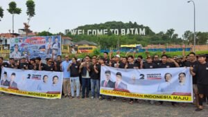 Ratusan Mobil Relawan Prabowo Gibran Dilepas Endipat