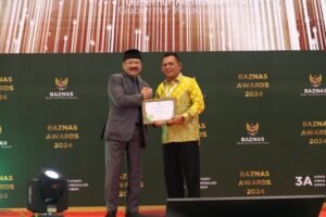 Gubernur Kepri Terima Anugerah Baznas Award 2024