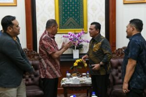 Ansar Terima Kunjungan GM PT PLN Persero WRKR yang Baru