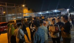 Sudah Lewat Jam 12 Malam: Jaksa Tak Kunjung Bebaskan 16 Masyarakat Rempang