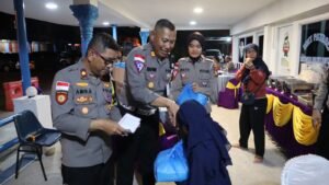 Polres Bintan Buka Dapur Umum Saat Berbuka Bersama Masyarakat dan Anak Yatim Piatu