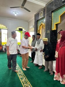 Komunitas Sepeda Lipat Batam Berbagi ke Pulau Bulang