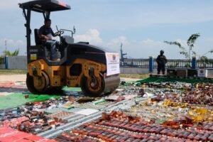 Bea Cukai Buka Operasi Laut Terpadu dan Pemusnahan Barang Ilegal Senilai 10,2 M