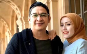Istri Pasha Ungu Kemalingan di Paris, Tas dan Ponsel Raib