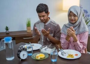 Catat dan Ingat! Ini Daftar Makanan Yang Harus Dihindari Saat Makan Sahur di Bulan Ramadan