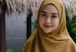 Ria Ricis Belikan Sepatu Ryan di Jepang, Tapi Bukan Isyarat Rujuk