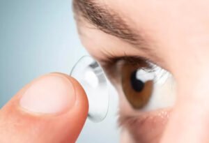 Hukum Menggunakan Softlens Saat Menjalankan Puasa Menurut Beberapa Ulama