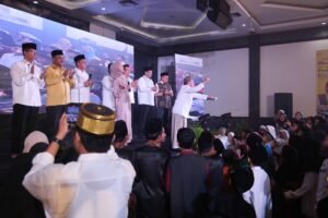 Ansar Hadiri Buka Puasa dan Berbagi Bersama 2.000 Anak Yatim Piatu se-Batam yang Digelar Golkar