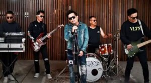 Rezcky Purba Didepak Sebagai Vokalis The Titans