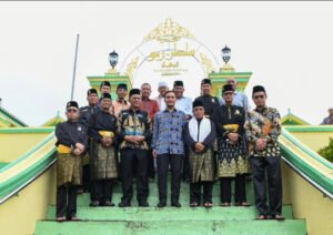 Gubernur Kepri dan Menteri Besar Johor Jelajahi Keindahan dan Sejarah Pulau Penyengat