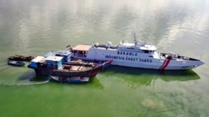 Tiga Kapal Tambang Pasir Ilegal Diamankan Bakamla RI