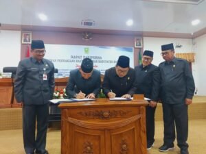 Fraksi-fraksi DPRD Natuna Setujui Laporan Pertanggungjawaban Pelaksanaan APBD Tahun Anggaran 2023 jadi Perda