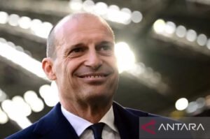 Juventus Membebastugaskan Allegri