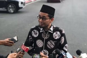 Viral Ayah Atta Halilintar Protes Lantaran Gelar Haji Tak Disebut – Ini Kata Ustad Adi Hidayat: Haji Bukan Gelar