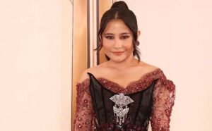Prilly Latuconsina Santai Tak Masalah Dapat Jodoh Lebih Tua 20 Tahun