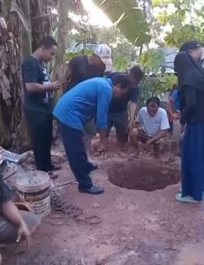 Air PT Moya Indonesia Kepayahan Ngalir ke Rindang Village, Warga Goro Bikin Sumur