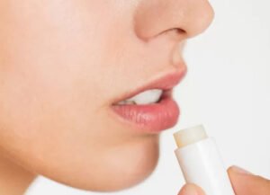 Memerahkan Bibir dengan Cara Alami Mudah dan Cepat