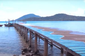 Nikmati Indahnya Pulau Temawan Menyajikan Panorama Darat dan Laut yang Memesona