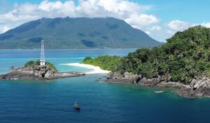 Bentuknya Mirip Wanita Hamil, Wisata ke Pulau Terluar NKRI Pulau Senoa