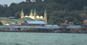 Pulau Penyengat Wisata Heritage dan Wisata Religi