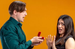 Perhatikan Empat Zodiak yang Paling Hati-Hati dalam Urusan Asmara