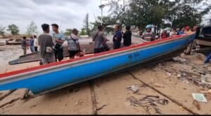 Menjaring Ikan, Asril Hilang Setelah Sampannya Terbalik di Pulau Putri Batam