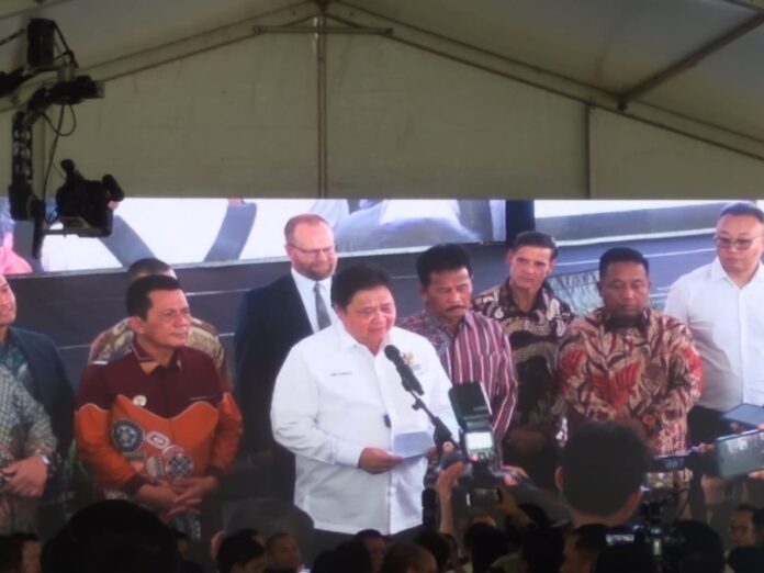Menko Airlangga Hartarto meresmikan 8 perusahaan baru di Kawasan Industri Wiraraja, Kabil