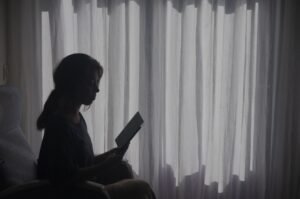 Ingin Punya Perempuan Pembawa Hoki, Berikut Wetonnya Menurut Primbon Jawa