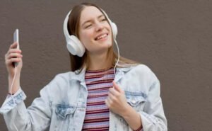 Mendengarkan Musik Salah satu Manfaatnya Adalah Meningkatkan Kualitas Tidur