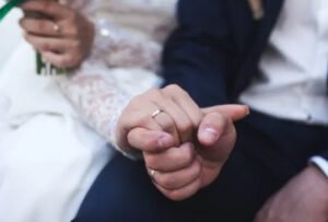 Pasangan Ini Diramal Hidup Bahagia, Simak 8 Pasangan Zodiak Yang Beruntung Ini