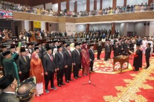 Dua Anggota Mengundurkan Diri, PT Lantik 43 Anggota DPRD Kepri 2024-2029
