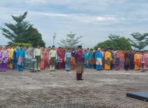 Hari Jadi Prov Kepri Ke-22, Korban Bencana dan Petani Natuna Terima Bantuan Pemerintah