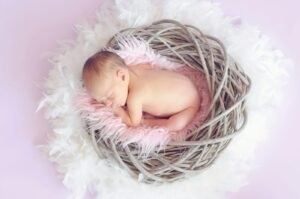 Berikut Ini Ciri-ciri dan Keistimewaan Bayi Lahir dengan Lilitan Usus Rangkap Menurut Primbon Jawa