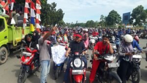 Krisis Air PT Moya Indonesia di Batam, Warga Demo di Jalan Raya dan Pasang Papan “Kematian”