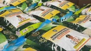 Jelang Pencoblosan Pilkada, Paket Bansos Bergambar Gubernur Kepri “Masuk” Kampung-kampung