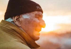 JIka Kamu Tak Ingin Menyesal di Masa Tua, Segeralah Lakukan Tujuh Hal ini Mulai Sekarang!