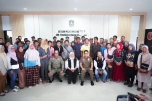 Silaturahmi dengan Pedagang Kawasan Gurindam, Pesan Marlin: Jaga Komitmen