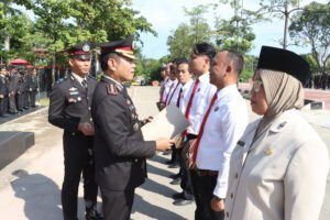 Hari Pahlawan, 30 Personel Polresta Barelang dapat Penghargaan