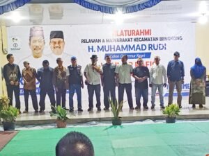 Warga Bengkongindah Tak Bisa Jauh dari Rudi, Poster Kepri Ganti Gubernur pun Berkibar